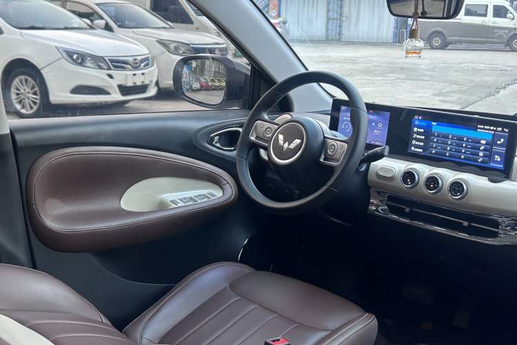 Used Wuling Bingo 2023 333 km Enjoyment Version Interior 5