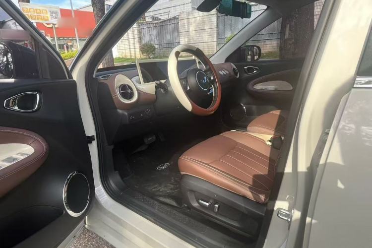 Used Wuling Bingo 2023 333 km Lingxi Connected+ Version Interior 5