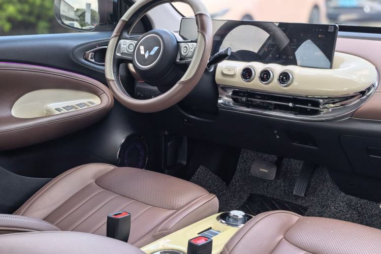 Used Wuling Bingo 2023 333 km Lingxi Connected Version Interior 6