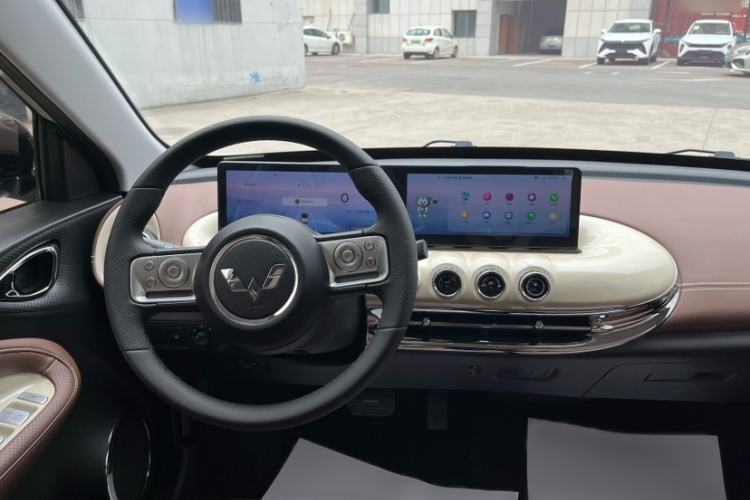 Used Wuling Bingo 2023 333 km Lingxi Connected Version Interior 7