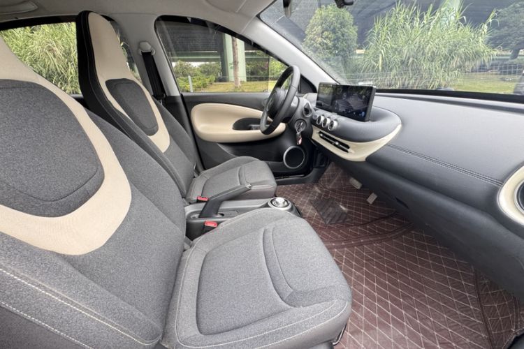 Used Wuling Bingo 2023 203km Light Edition Interior 7
