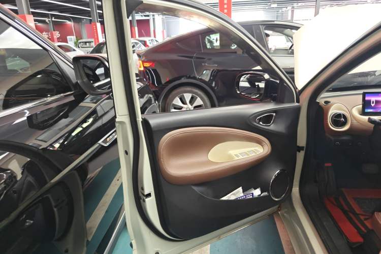 Used Wuling Bingo 2023 333 km Lingxi Connected Version Interior 7