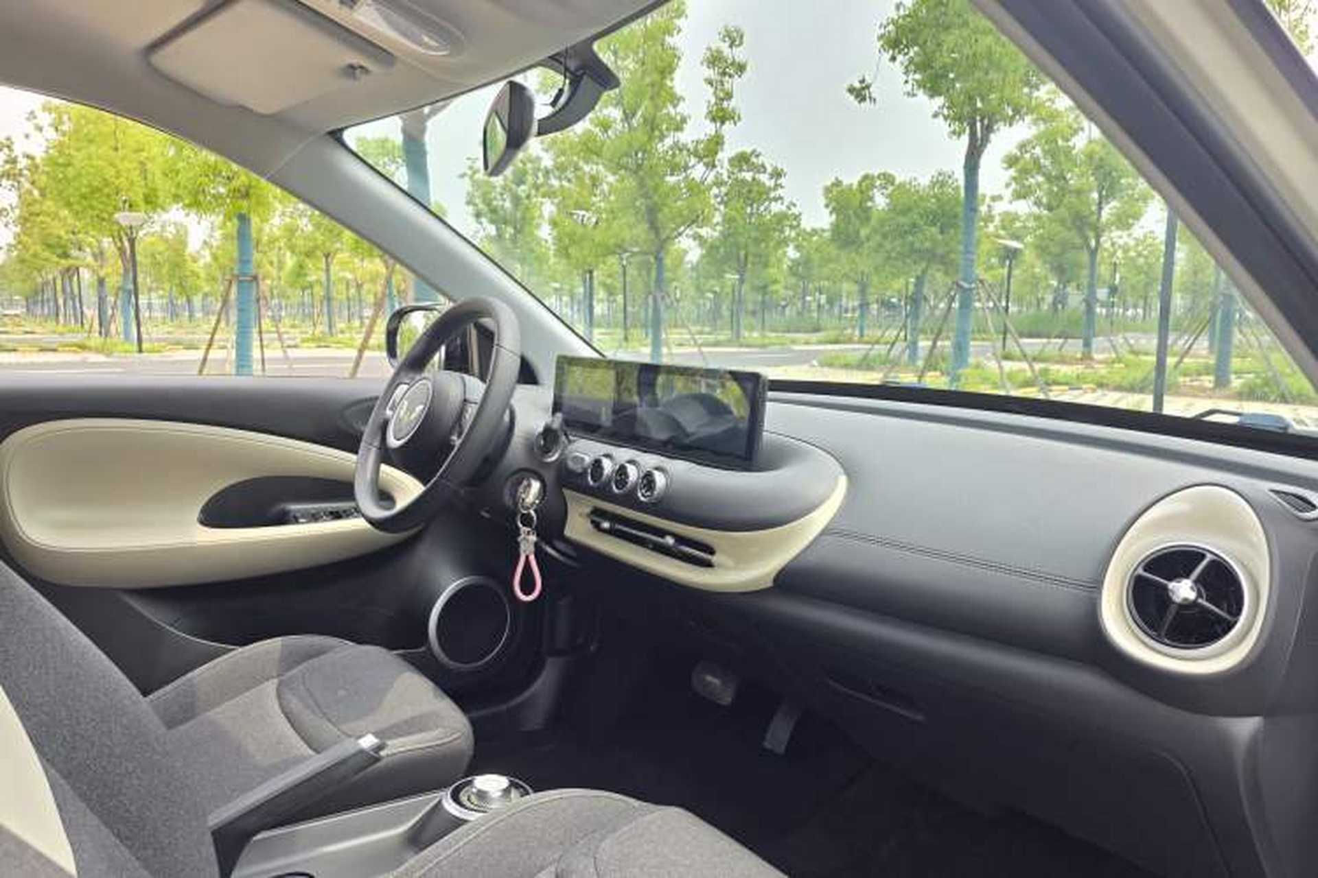 Used Wuling Bingo 2023 333 km Fast-Share Version Interior 8