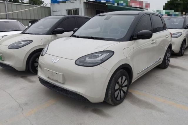 Used Wuling Bingo 2023 410 km Lingxi Deluxe Edition