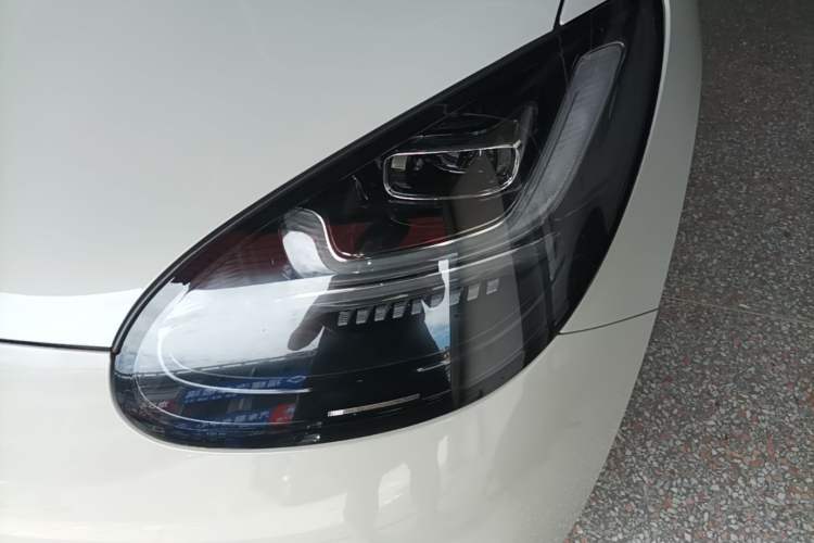 Used Wuling Bingo 2023 333 km Lingxi Connected Version Left Front Headlight