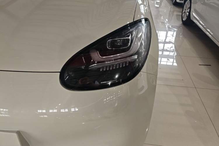 Used Wuling Bingo 2023 333km Enjoy+ Version Left Front Headlight