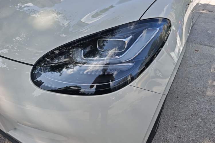 Used Wuling Bingo 2023 410 km Lingxi Deluxe Edition Left Front Headlight