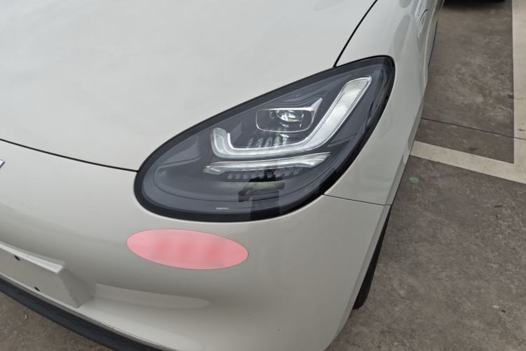 Used Wuling Bingo 2023 333 km Lingxi Connected Version Left Front Headlight
