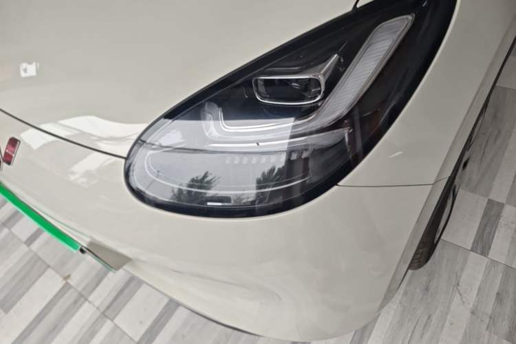 Used Wuling Bingo 2023 333 km Lingxi Connected Version Left Front Headlight