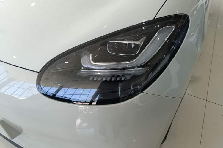 Used Wuling Bingo 2023 333 km Enjoyment Version Left Front Headlight
