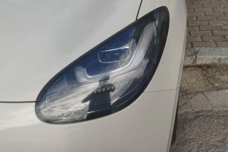 Used Wuling Bingo 2023 203km Comfort Edition Left Front Headlight