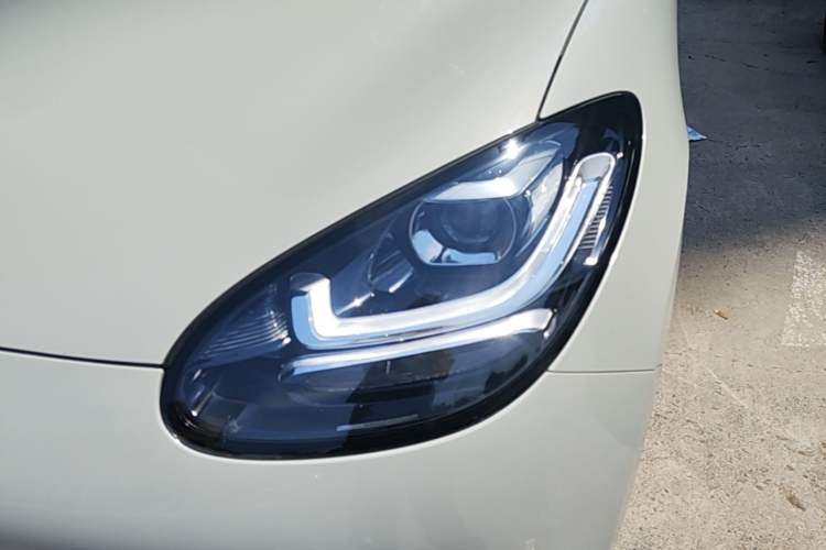 Used Wuling Bingo 2023 203km Light Edition Left Front Headlight