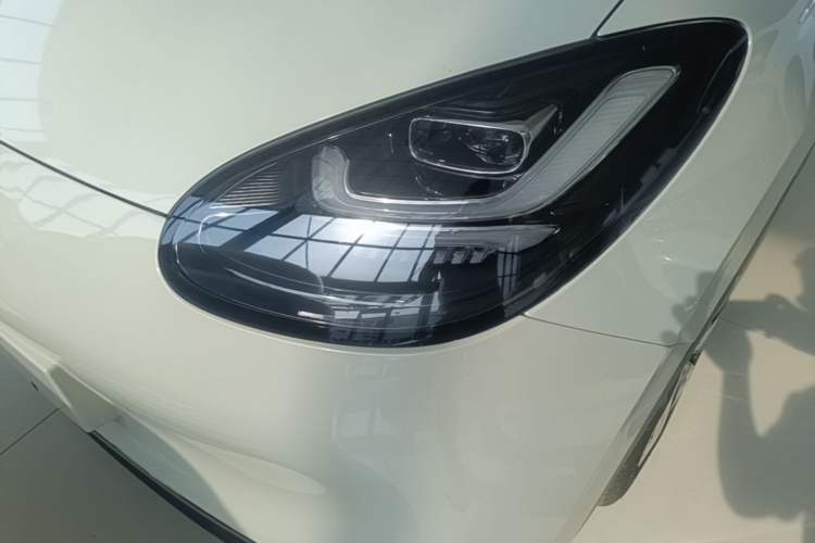 Used Wuling Bingo 2023 333 km Enjoyment Version Left Front Headlight