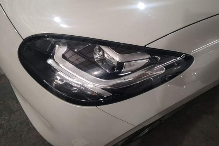 Used Wuling Bingo 2023 203km Light Edition Left Front Headlight