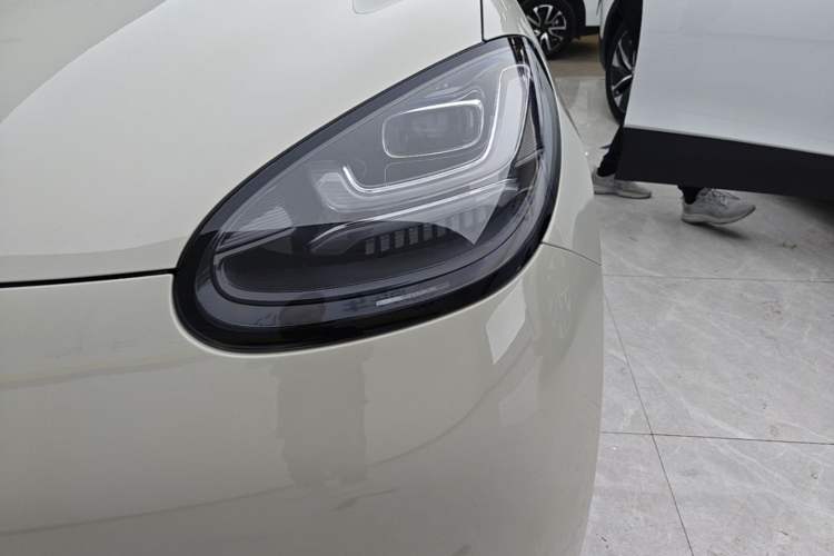 Used Wuling Bingo 2023 410 km Lingxi Deluxe Edition Left Front Headlight