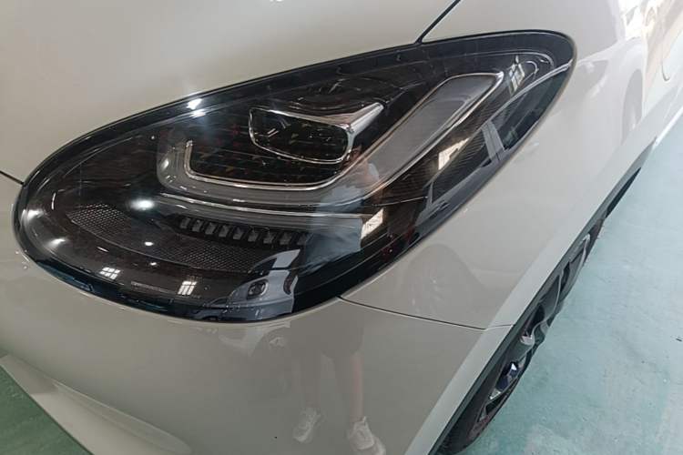 Used Wuling Bingo 2023 333 km Lingxi Connected Version Left Front Headlight
