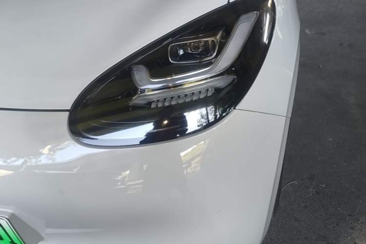 Used Wuling Bingo 2023 333 km Lingxi Connected Version Left Front Headlight