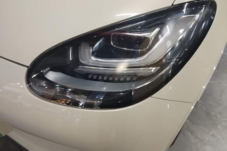 Used Wuling Bingo 2023 410 km Lingxi Deluxe Edition Left Front Headlight