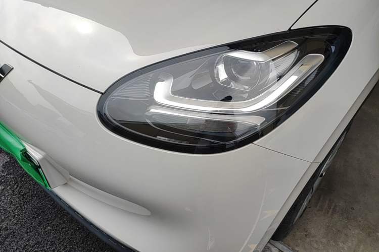 Used Wuling Bingo 2023 203km Light Edition Left Front Headlight