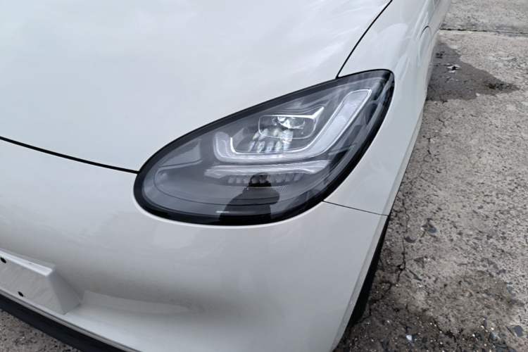 Used Wuling Bingo 2023 410 km Lingxi Deluxe Edition Left Front Headlight