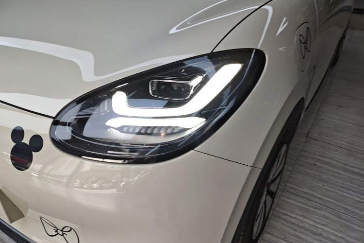 Used Wuling Bingo 2023 333 km Lingxi Connected Version Left Front Headlight