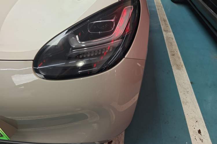 Used Wuling Bingo 2023 333 km Lingxi Connected Version Left Front Headlight