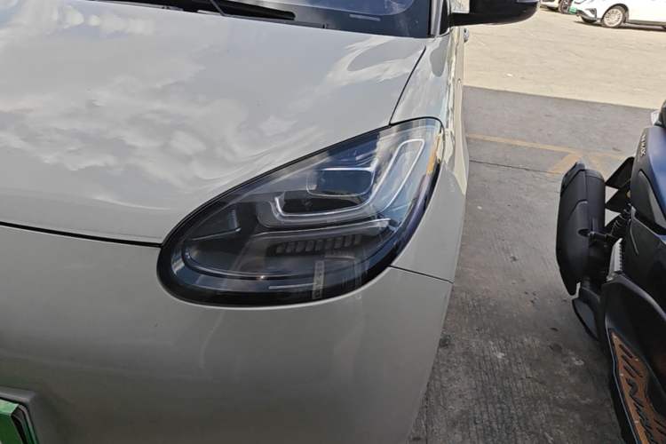 Used Wuling Bingo 2023 333 km Lingxi Connected Version Left Front Headlight