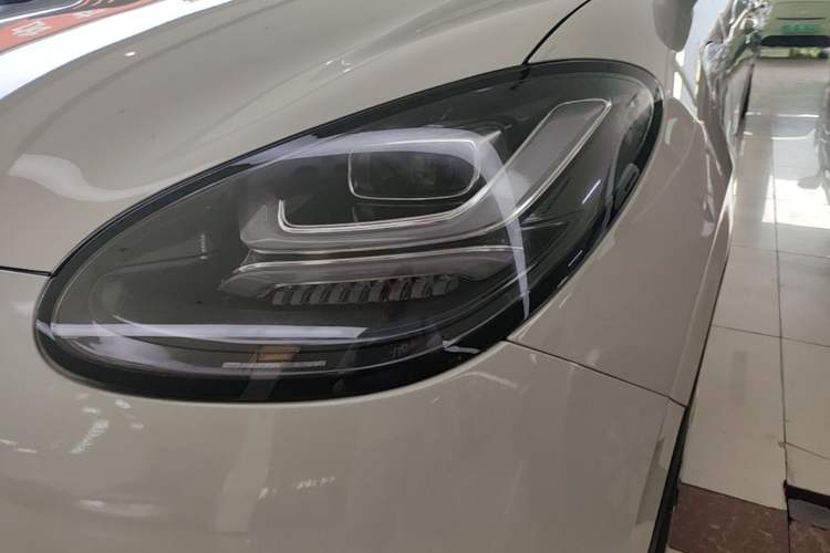 Used Wuling Bingo 2023 333 km Lingxi Connected Version Left Front Headlight