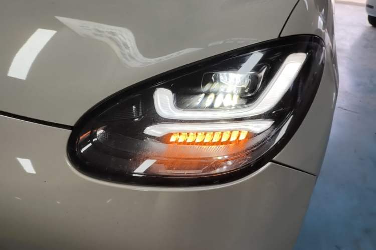 Used Wuling Bingo 2023 410 km Lingxi Deluxe Edition Left Front Headlight