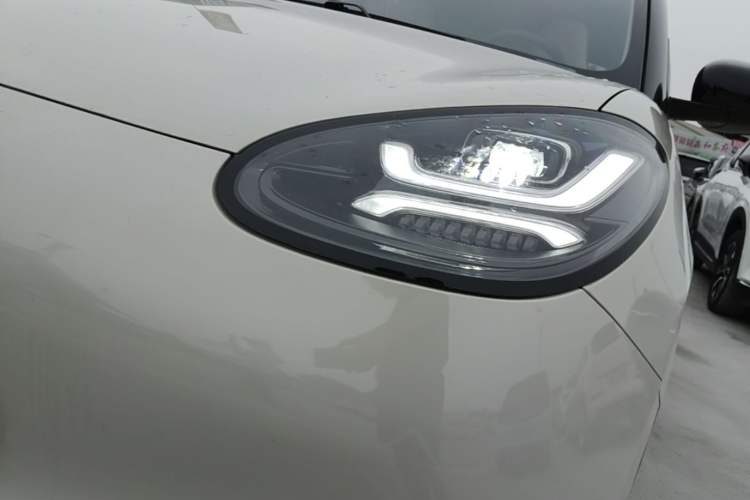 Used Wuling Bingo 2023 410 km Lingxi Deluxe Edition Left Front Headlight