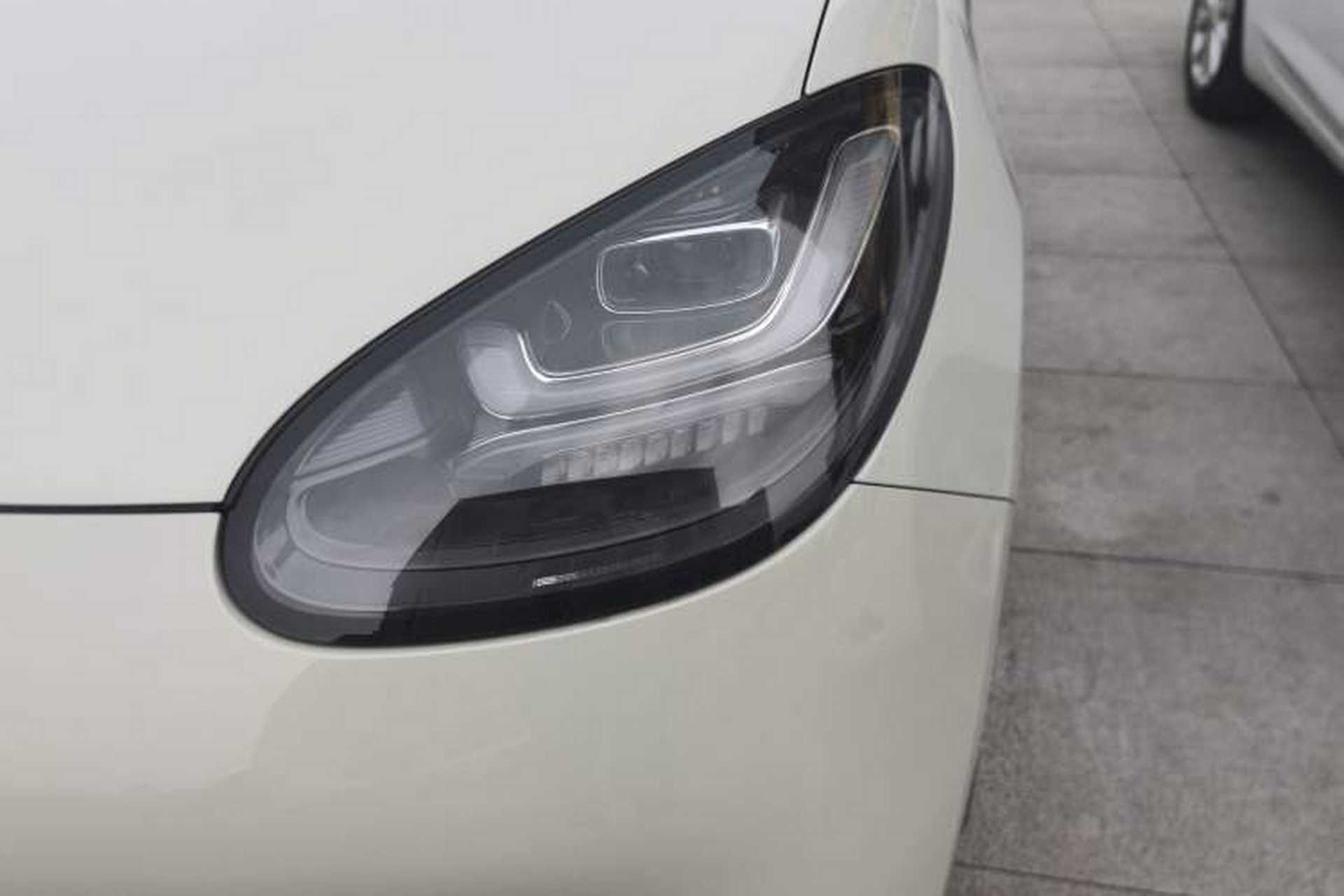 Used Wuling Bingo 2023 333 km Lingxi Connected Version Left Front Headlight