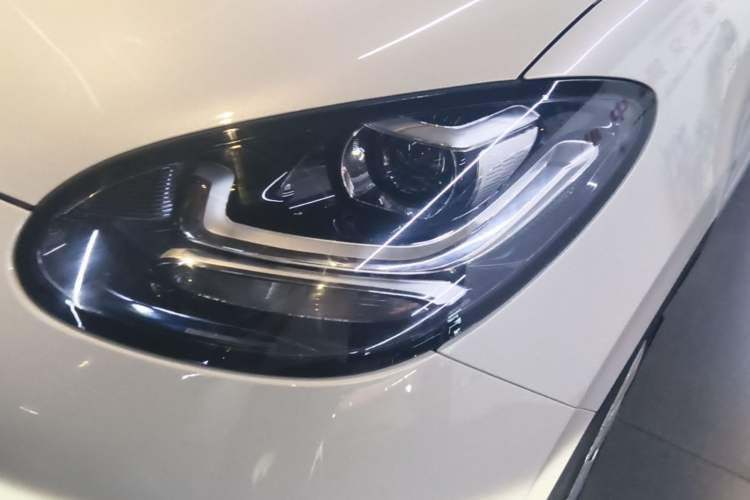 Used Wuling Bingo 2023 203km Light Edition Left Front Headlight