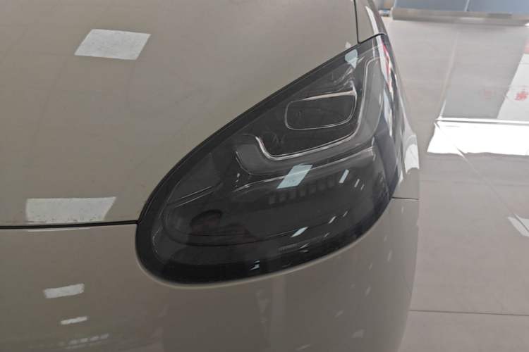 Used Wuling Bingo 2023 410 km Lingxi Deluxe Edition Left Front Headlight