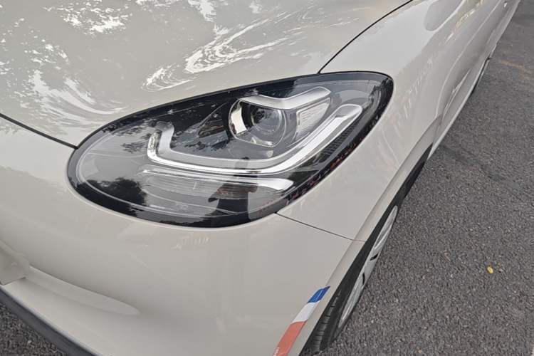 Used Wuling Bingo 2023 203km Light Edition Left Front Headlight
