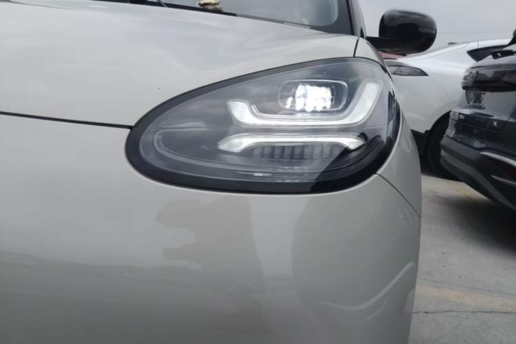 Used Wuling Bingo 2023 410 km Lingxi Deluxe Edition Left Front Headlight