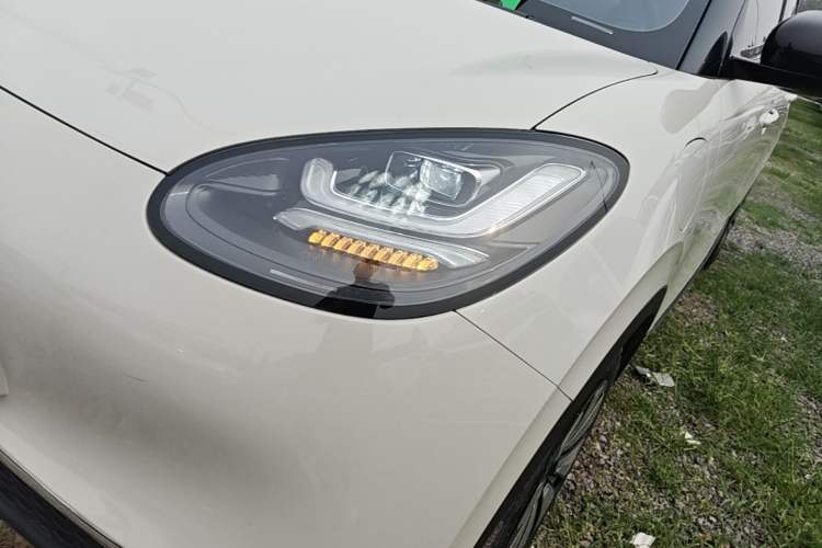 Used Wuling Bingo 2023 333 km Lingxi Connected Version Left Front Headlight