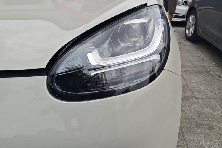 Used Wuling Bingo 2023 203km Light Edition Left Front Headlight