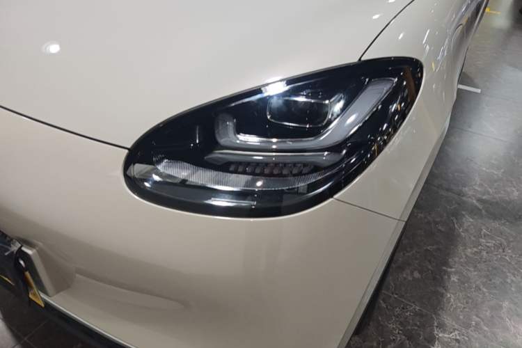 Used Wuling Bingo 2023 410 km Lingxi Deluxe Edition Left Front Headlight