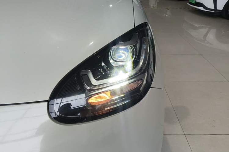 Used Wuling Bingo 2023 203km Light Edition Left Front Headlight