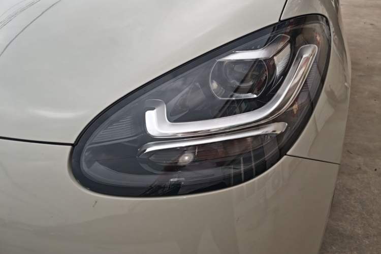 Used Wuling Bingo 2023 333 km Fast-Share Version Left Front Headlight