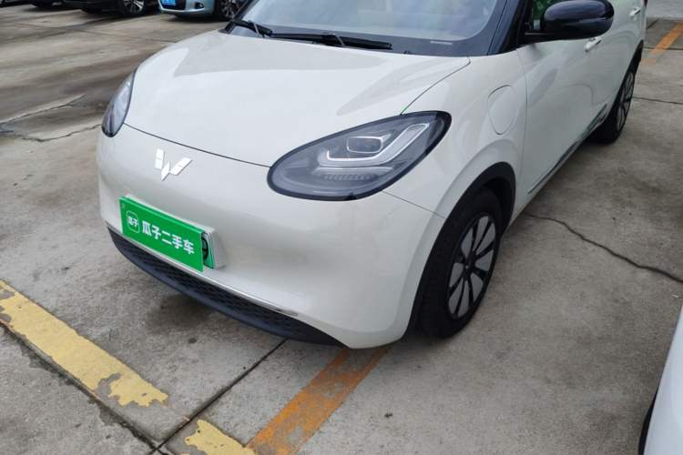 Used Wuling Bingo 2023 333 km Lingxi Connected Version Left Front Headlight