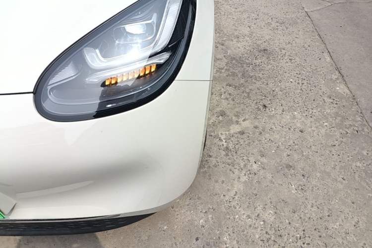 Used Wuling Bingo 2023 333 km Lingxi Connected Version Left Front Headlight