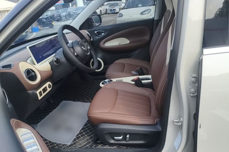 Used Wuling Bingo 2023 410 km Lingxi Deluxe Edition Left Front Seat