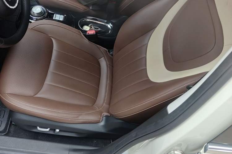 Used Wuling Bingo 2023 333 km Lingxi Connected+ Version Left Front Seat
