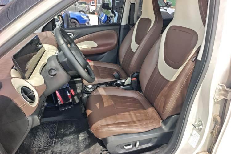 Used Wuling Bingo 2023 410 km Lingxi Deluxe Edition Left Front Seat
