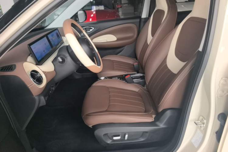 Used Wuling Bingo 2023 333 km Lingxi Connected+ Version Left Front Seat