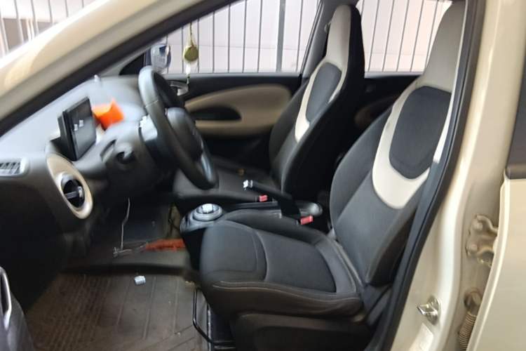 Used Wuling Bingo 2023 203km Light Edition Left Front Seat