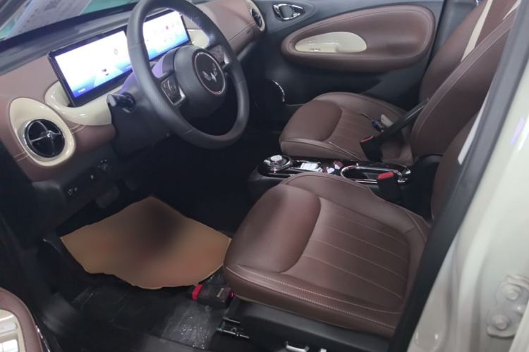 Used Wuling Bingo 2023 333 km Lingxi Connected+ Version Left Front Seat