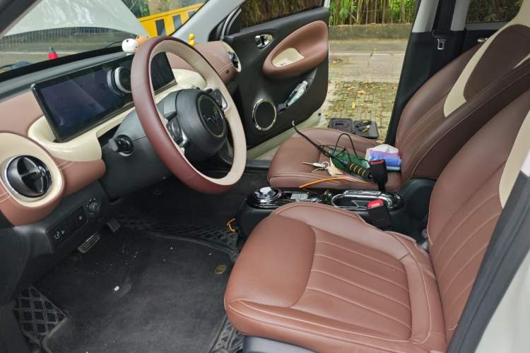Used Wuling Bingo 2023 333 km Lingxi Connected Version Left Front Seat