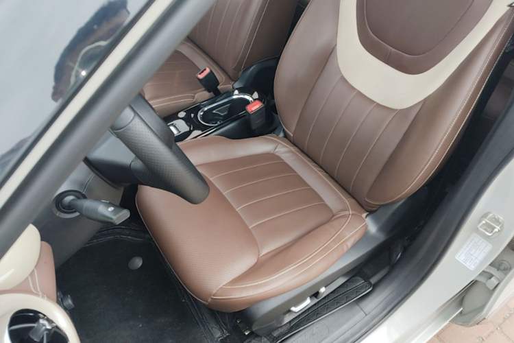 Used Wuling Bingo 2023 333 km Lingxi Connected+ Version Left Front Seat